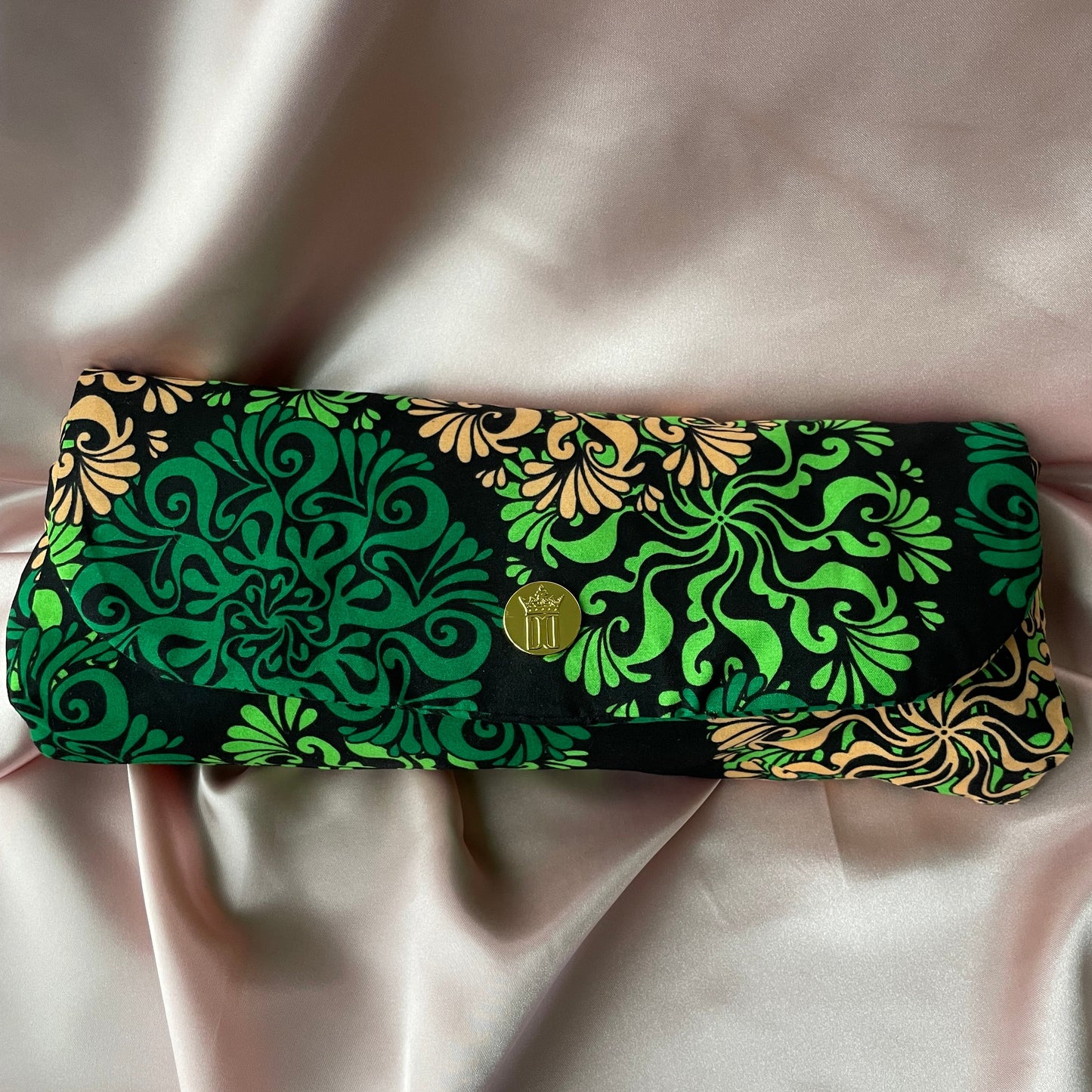 Iyiọlá Clutch