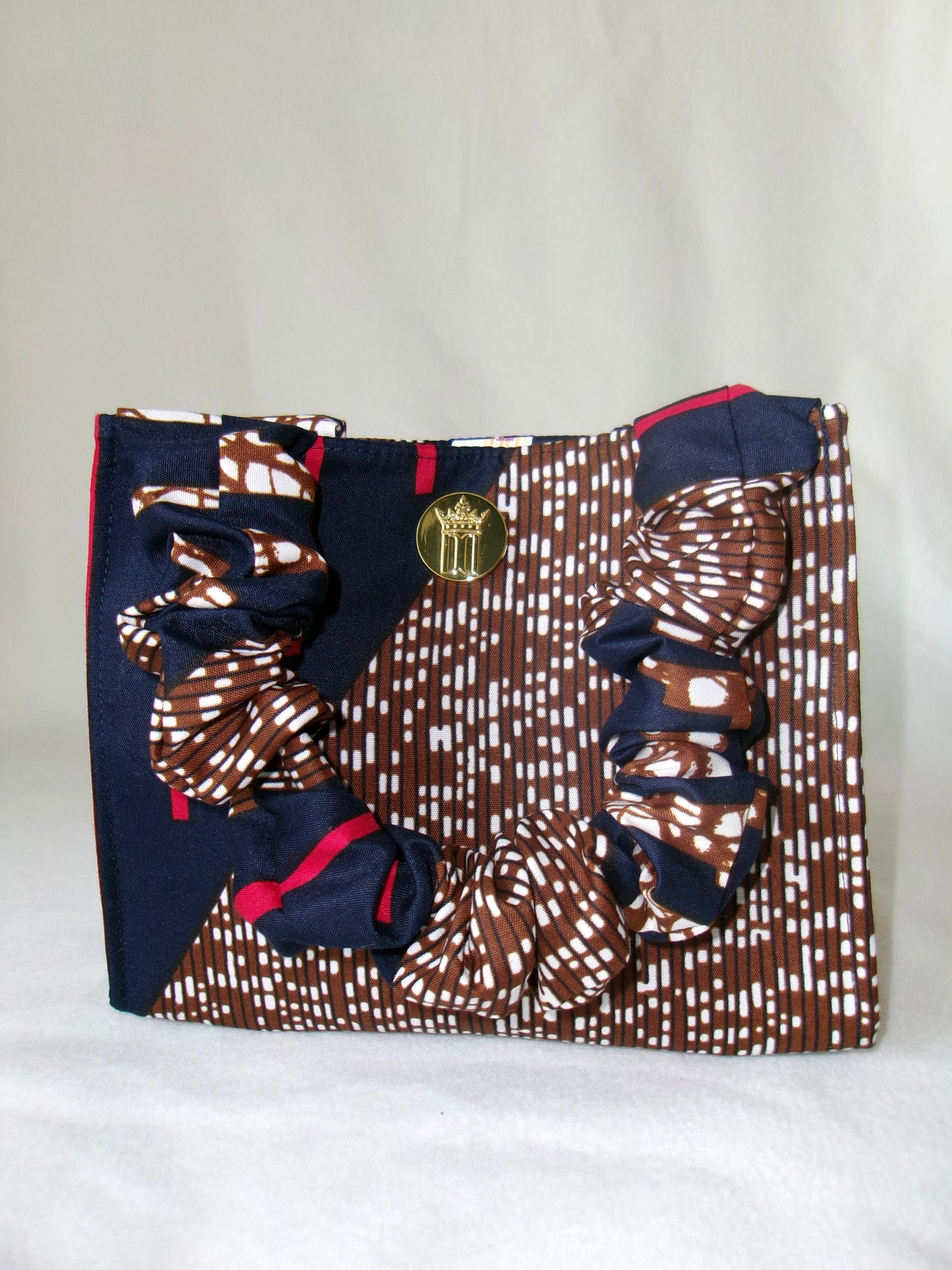 Adeya Scrunchie Bag